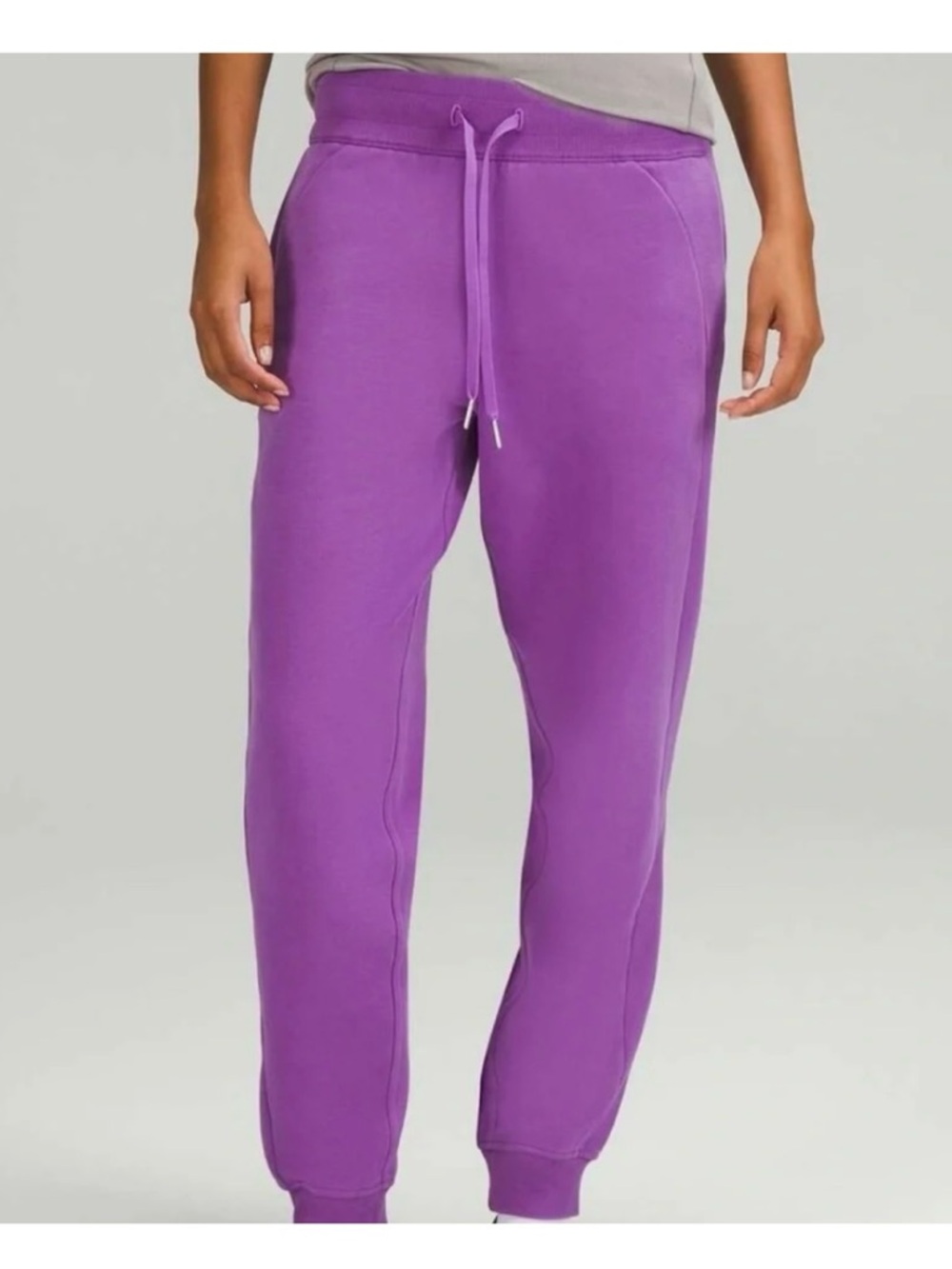 Lululemon women’s Purple Scuba Sweatpants